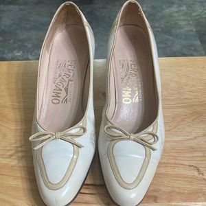 Cream & Tan Ferragamo -size 6 AAA